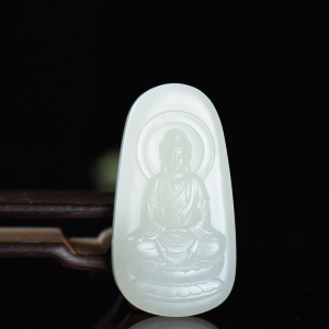 籽料和田白玉大日如来吊坠