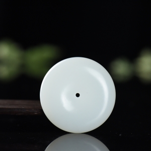 籽料和田白玉平安扣吊坠