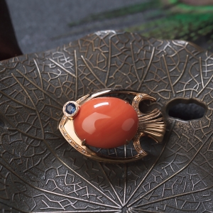 18KMOMO珊瑚小鱼吊坠