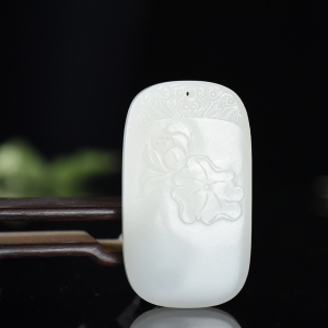 山流水料和田羊脂白玉荷塘清趣吊坠