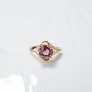 18K粉色碧玺戒指