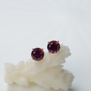 18K粉色碧玺圆形耳钉