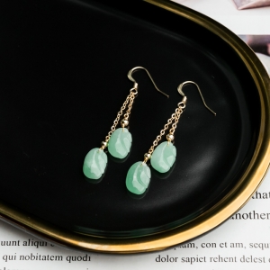 14K糯冰种浅绿翡翠耳坠