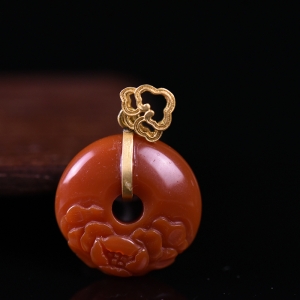 18K柿子红南红花开富贵平安扣吊坠