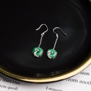 18K糯冰种翠绿翡翠耳坠