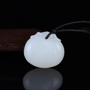 籽料和田白玉节节高平安锁吊坠