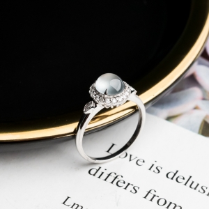 18K玻璃种翡翠戒指