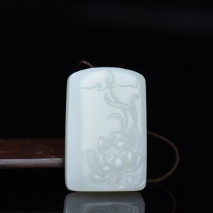 籽料和田白玉幽莲吊坠