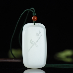 山流水料和田羊脂白玉喜鹊吊坠