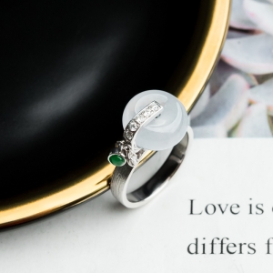 18K冰种翡翠平安扣戒指