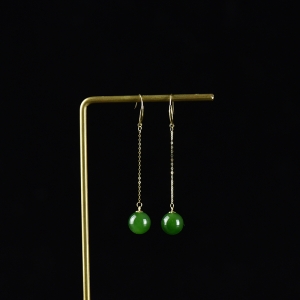 18K山料和田碧玉耳坠