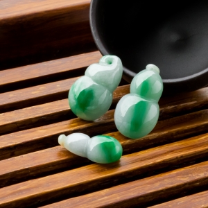 糯种飘翠翡翠福禄吊坠（单件）