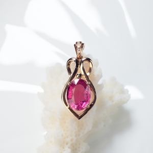 18K玫红碧玺吊坠