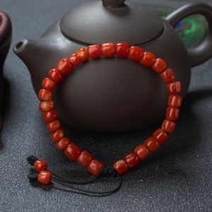 阿卡珊瑚桶珠单圈手串