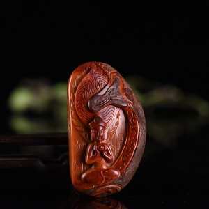 铁皮包浆料南红敦煌吊坠