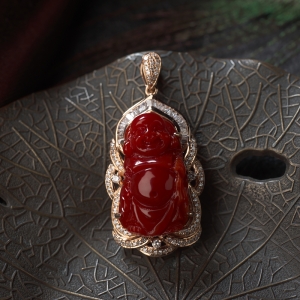 18K阿卡牛血红珊瑚弥勒佛吊坠