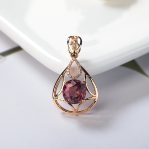 18K粉色碧玺吊坠