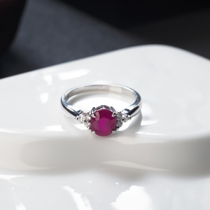 18K红宝石戒指