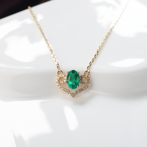 18K鲜绿祖母绿项链