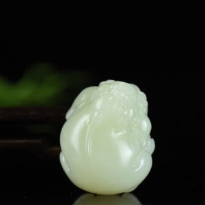 山料和田白玉貔貅吊坠