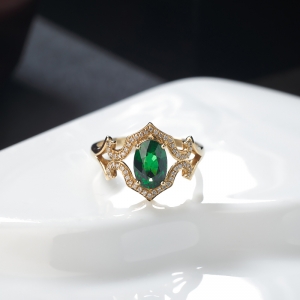 18K沙弗莱石戒指