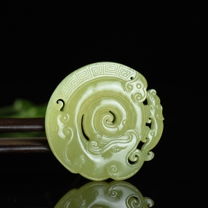 山料和田黄玉仿古龙凤吊坠