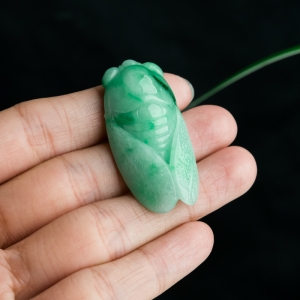 糯冰种飘翠翡翠吊坠