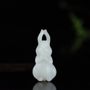 山料和田白玉萌兔吊坠