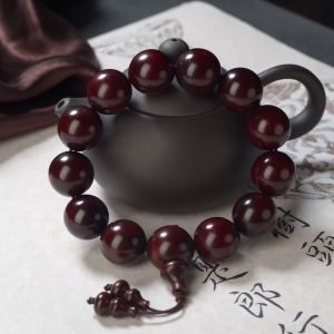 18mm半星鸡血红小叶紫檀单圈手串