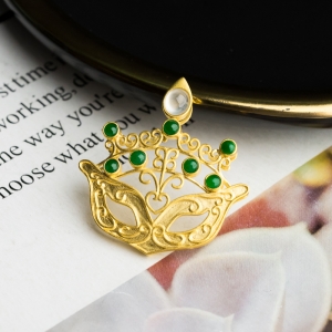 18K糯冰种翡翠吊坠