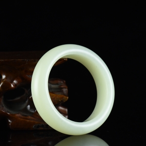 57.5mm山流水料和田白玉手镯