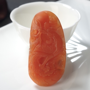 红白料南红凤凰吊坠