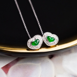 18K糯冰种翠绿翡翠心心相印耳钉