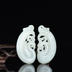 山料和田白玉龙凤对牌吊坠（二件）