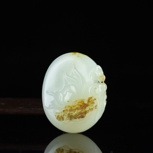 籽料和田白玉年年有余吊坠