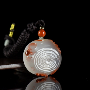 冰飘南红荷塘清趣吊坠