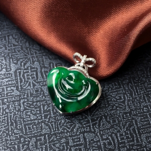 18K糯冰种翠绿翡翠如意吊坠