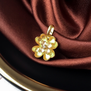 18K冰种翡翠吊坠