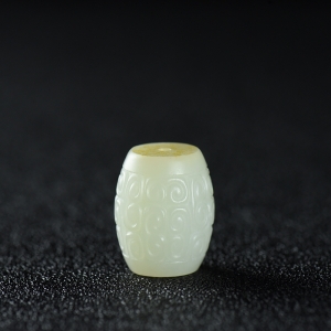 籽料和田白玉路路通吊坠