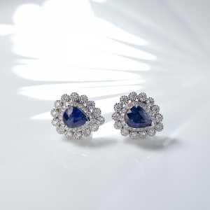 18K无烧深蓝色蓝宝石水滴耳钉