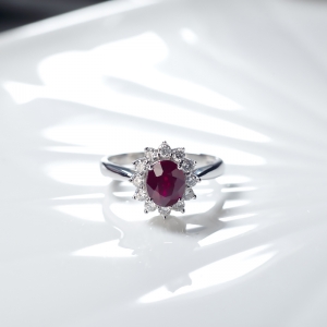 18K鸽血红红宝石戒指