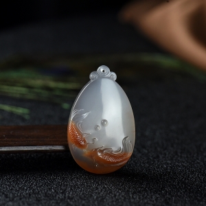 冰飘南红年年有余吊坠