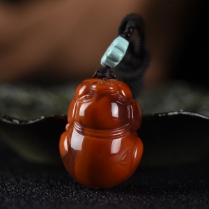 柿子红南红福猪吊坠