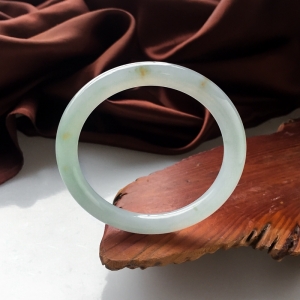 58mm糯冰种飘黄翡翡翠圆镯