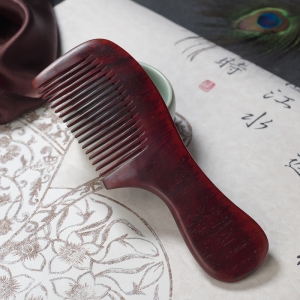 满星鸡血红小叶紫檀梳子