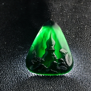 糯冰种墨翠佛塔吊坠