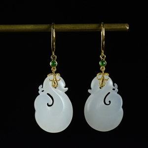 18K籽料和田白玉天鹅耳坠