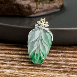 18K冰种飘翠翡翠金枝玉叶吊坠