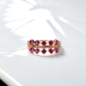 18K鸽血红红宝石戒指
