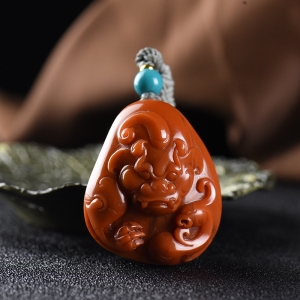 柿子红南红貔貅吊坠